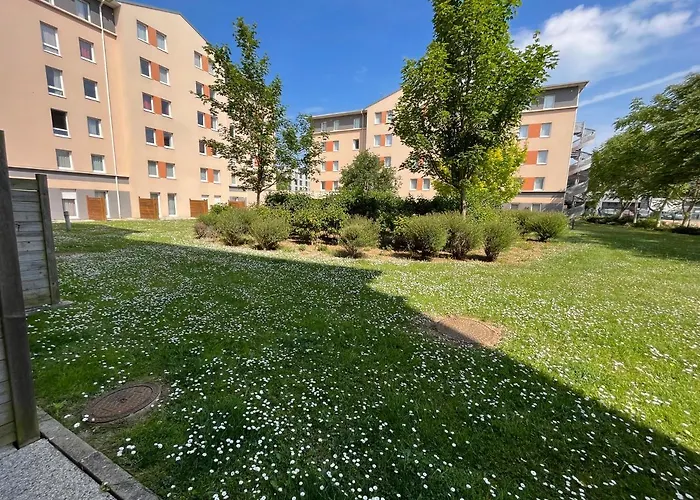 アパート Acajou, Avec Terrasse Et Parking Prive カーン